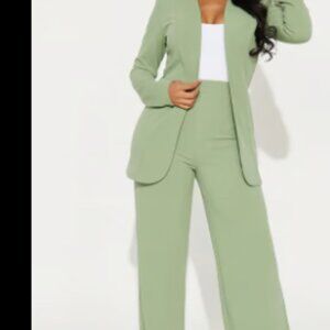 Fashion Nova Payin' It Forward Blazer and Pant Suit Set